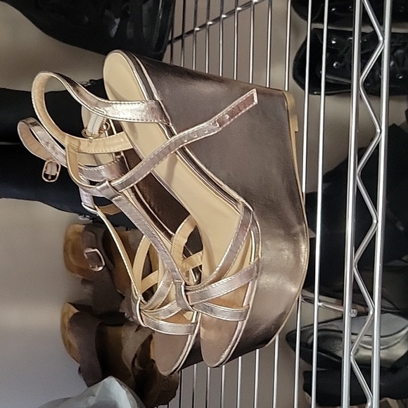 Platform Wedge Heels - Picture 2 of 4
